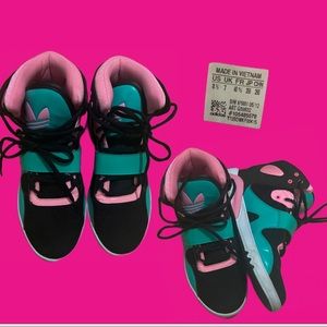 Adidas’s Shoes|Women|Sneakers|Black|